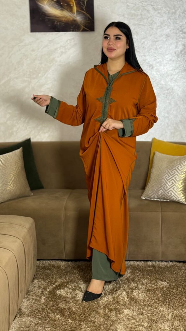 جلابة دوبياس 2 بياس مطروزة كريب ممتازة - ليموني